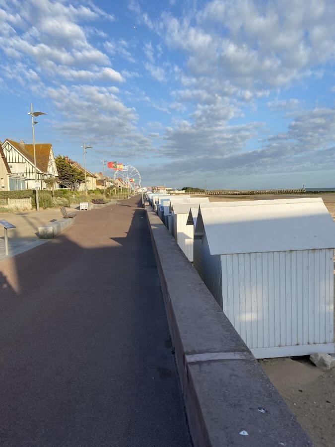 Super Appartement Cosy, Parking Prive Courseulles-sur-Mer Exteriér fotografie
